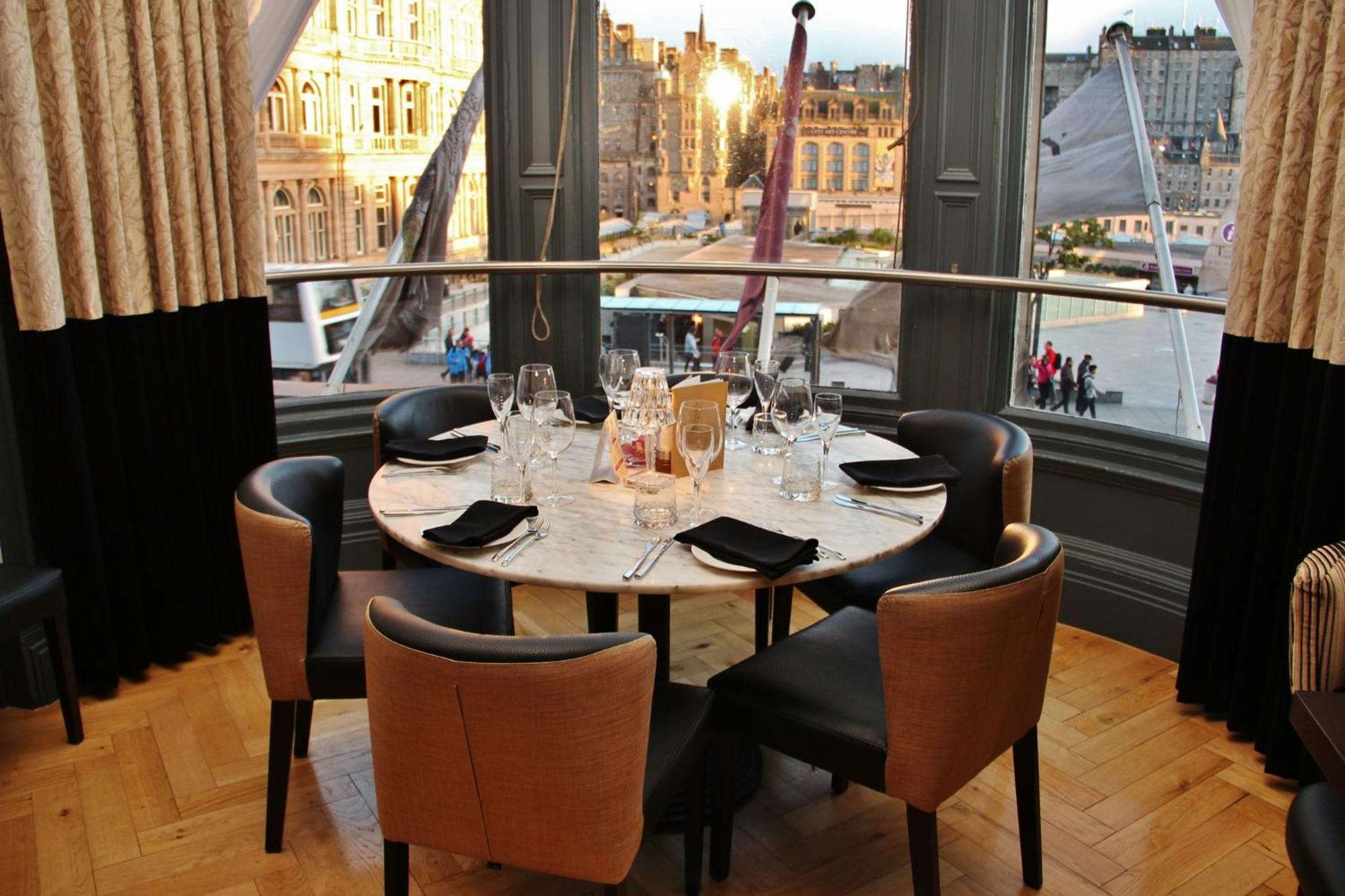 Hotel Indigo - Edinburgh - Princes Street By Ihg Екстер'єр фото