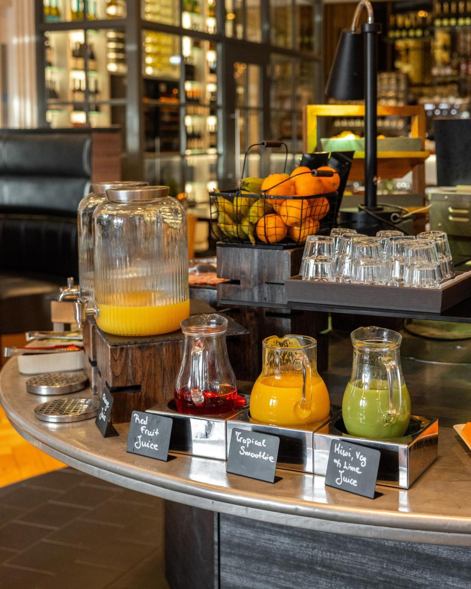 Hotel Indigo - Edinburgh - Princes Street By Ihg Екстер'єр фото
